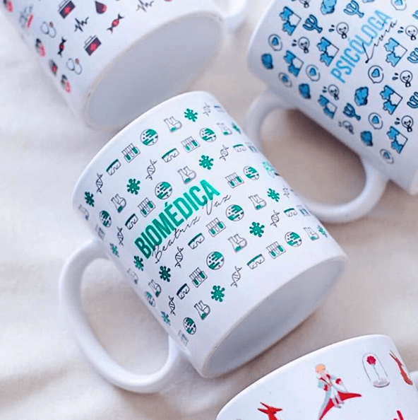 Caneca personalizada de profissão - Biomédica - Me Gusta Presentes